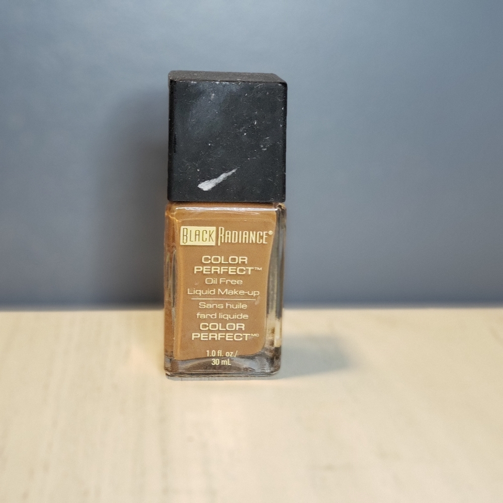 Black radiance liquid foundation